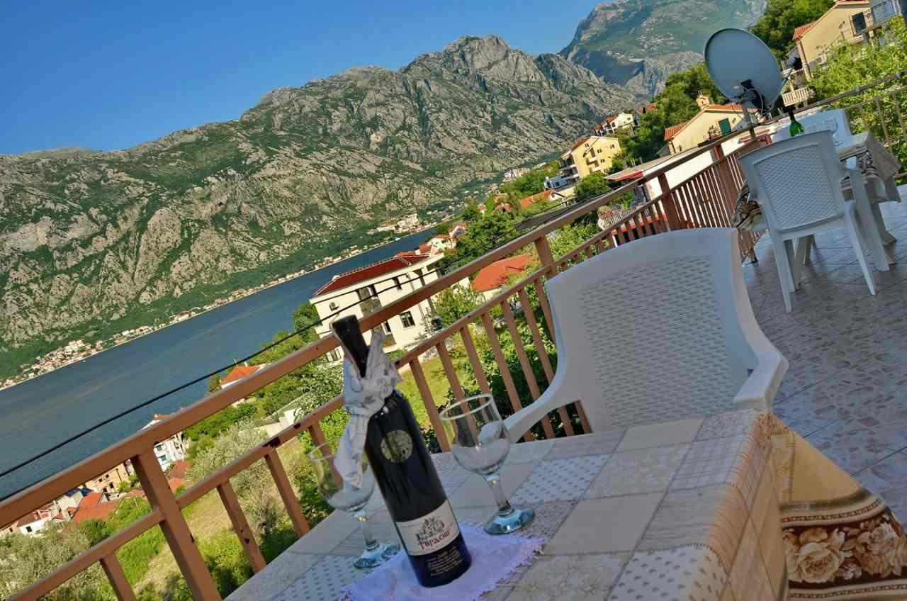 Apartmani Prcanj Kotor Exterior photo